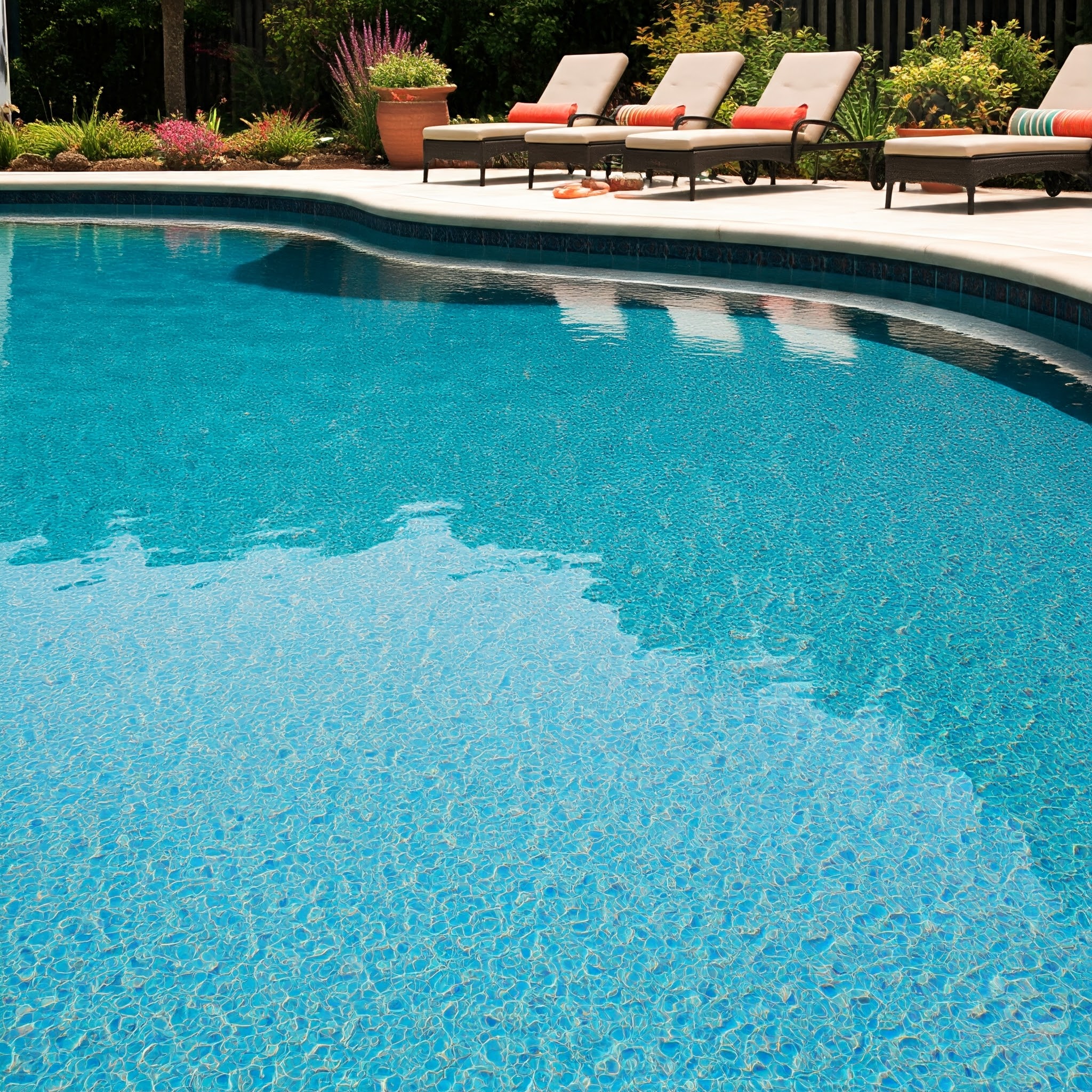 9 Innovative Pool Deck Resurfacing Ideas for Summer 2024